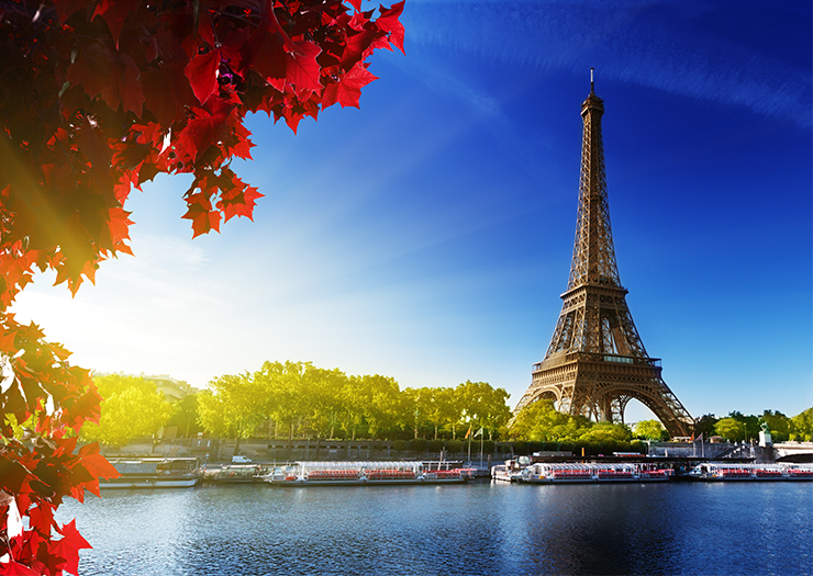 Torre Eiffel vista do rio sena