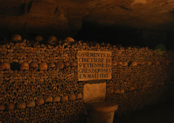 Um dos primeiros ossuários das catacumbas