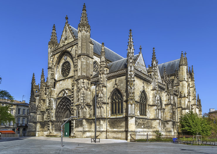 Basílica St. Michel vista de dia