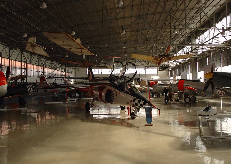 Aviões antigos no Museu da Aviação