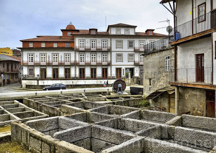 Tanques na Zona de Couros, Guimarães