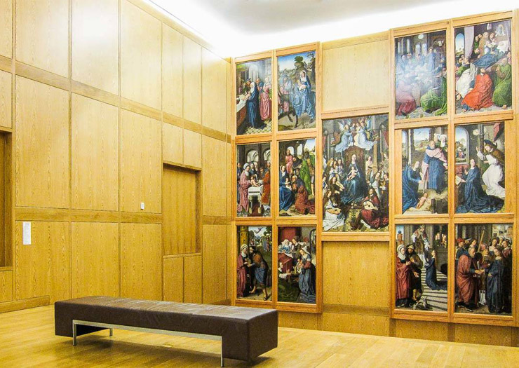 Sala de pinturas no Museu de Évora