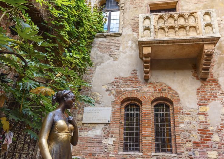 Casa di Giulietta e estátua de Giulietta