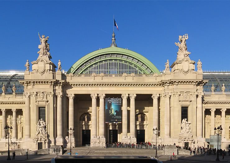 Frente do Grand Palais Paris