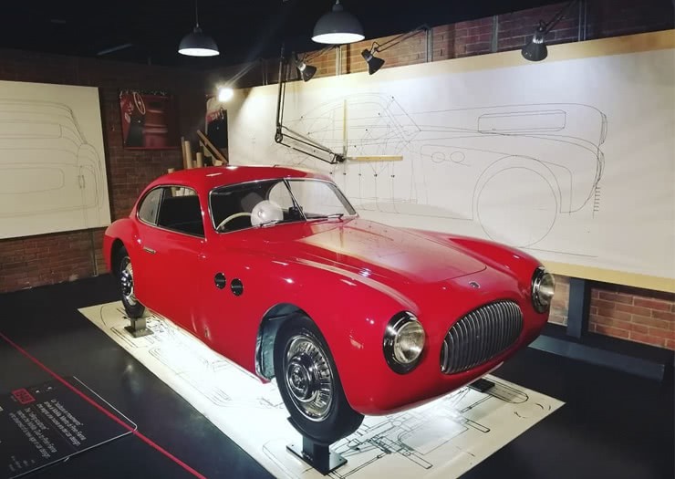 Carro exposto no Museu do Automóvel