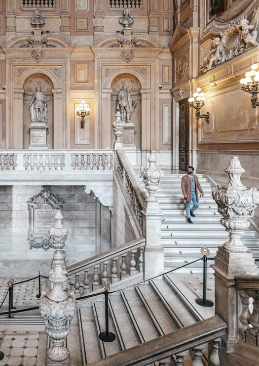 Escadaria do Palácio Real de Turim