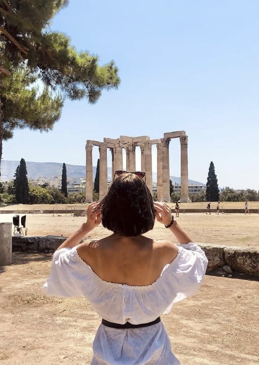 Olhando para o Templo de Zeus Olímpico